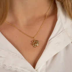 AURELIA MOONSTONE GOLDEN PENDANT