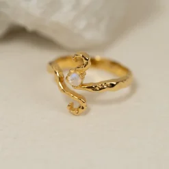 AURELIA MOONSTONE GOLDEN RING