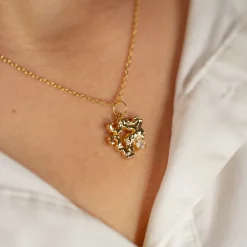 AURELIA MOONSTONE GOLDEN PENDANT