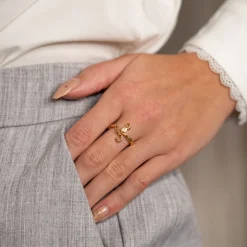 AURELIA MOONSTONE GOLDEN RING