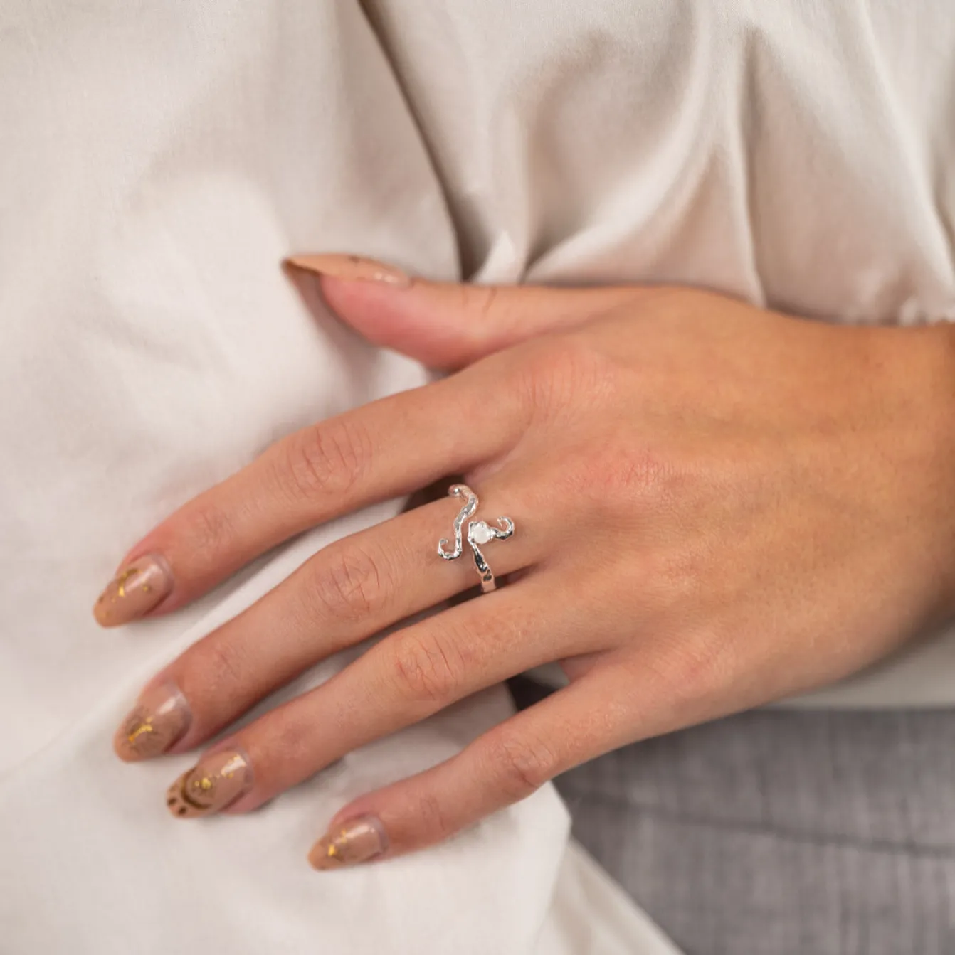AURELIA MOONSTONE SILVER RING