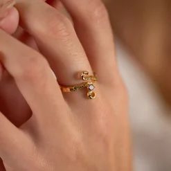 AURELIA PURPLE AMETHYST GOLDEN RING