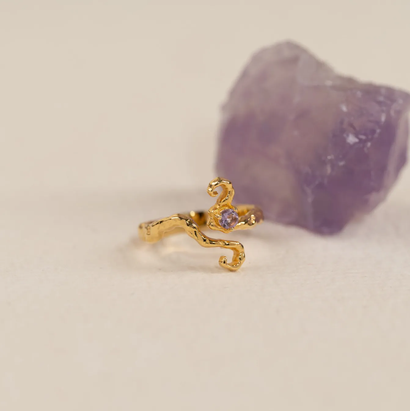 AURELIA PURPLE AMETHYST GOLDEN RING