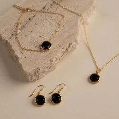 AVA BLACK ONYX GOLDEN BRACELET
