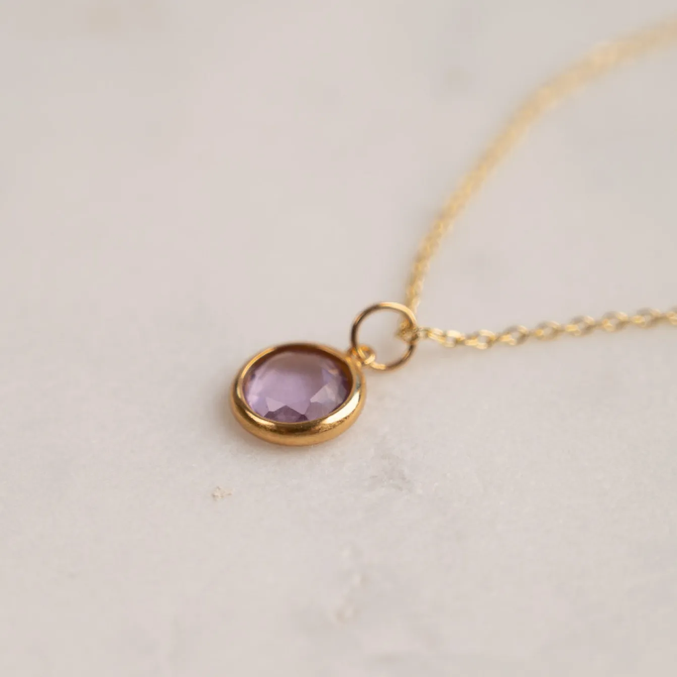 AVA PURPLE AMETHYST GOLDEN PENDANT - Sisi Copenhagen