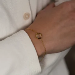AVA WHITE TOPAZ GOLDEN BRACELET - Sisi Copenhagen
