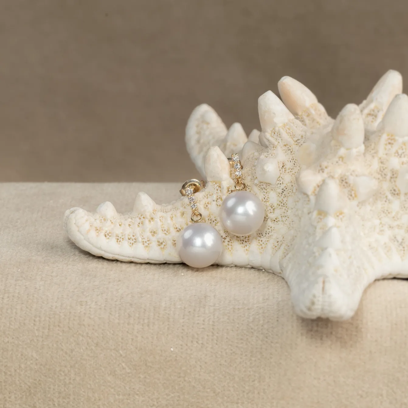 AVERY PEARL DIAMOND SOLID GOLD EARRING