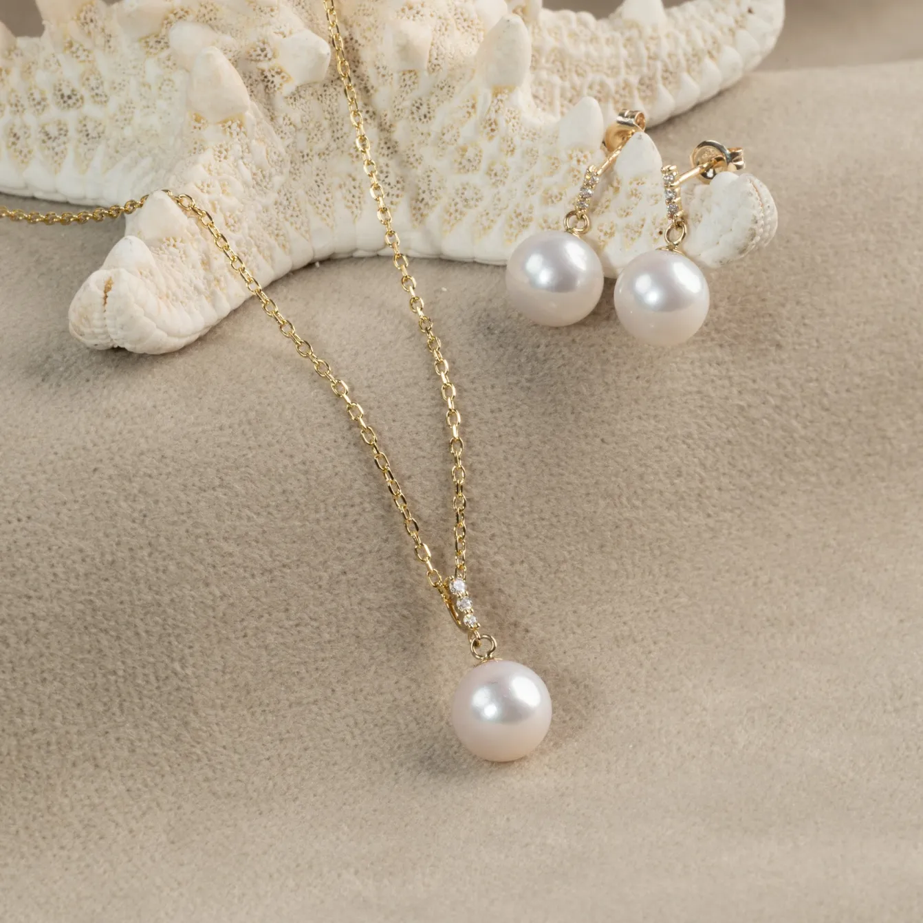 AVERY PEARL DIAMOND SOLID GOLD EARRING