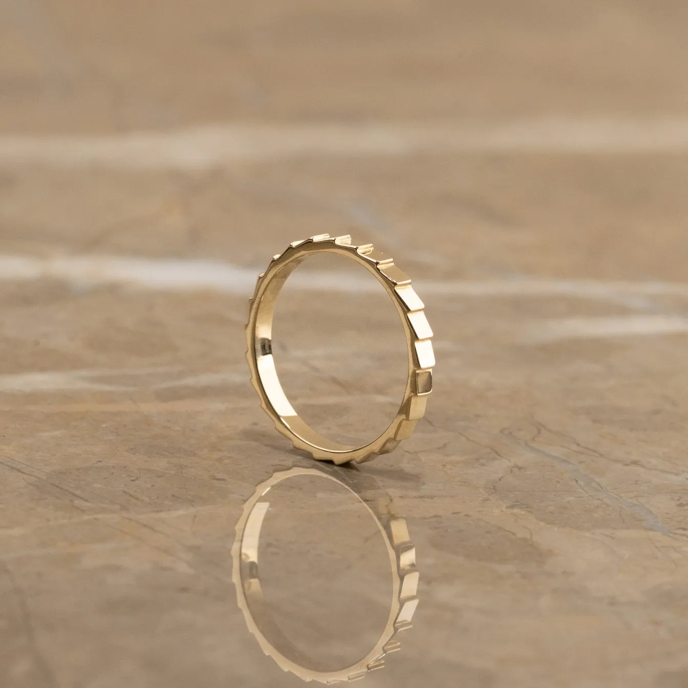 AXELLE SOLID GOLD RING