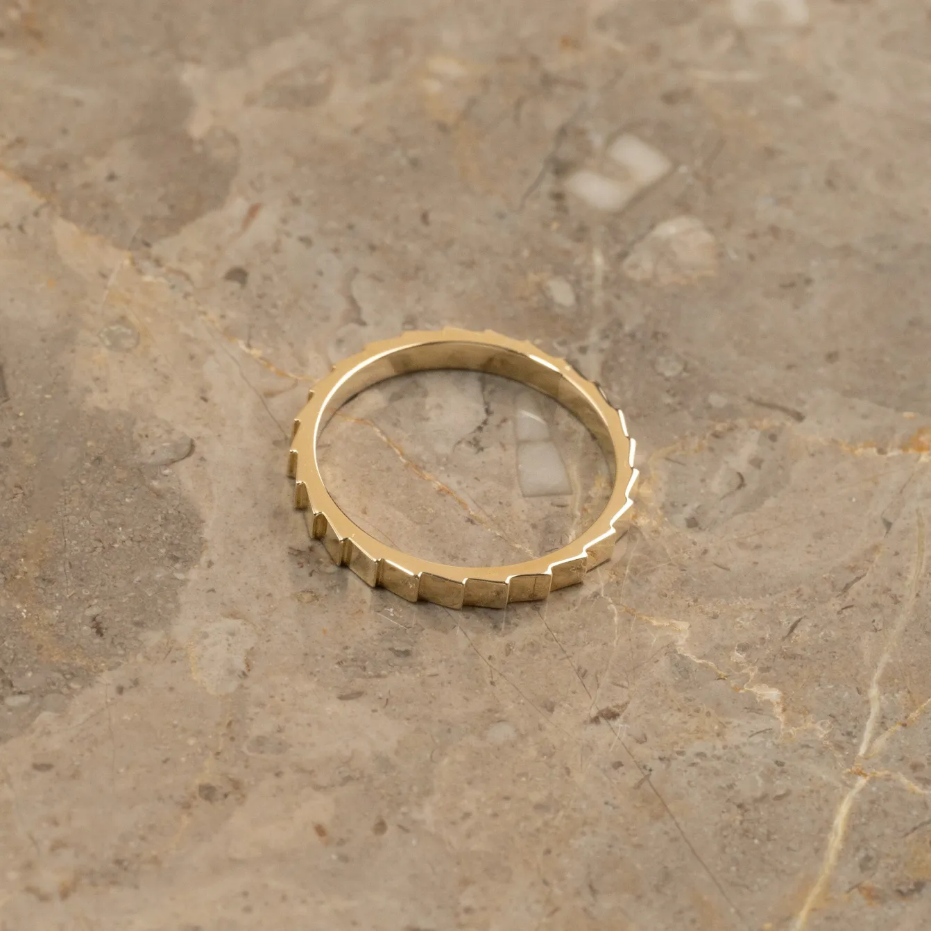 AXELLE SOLID GOLD RING