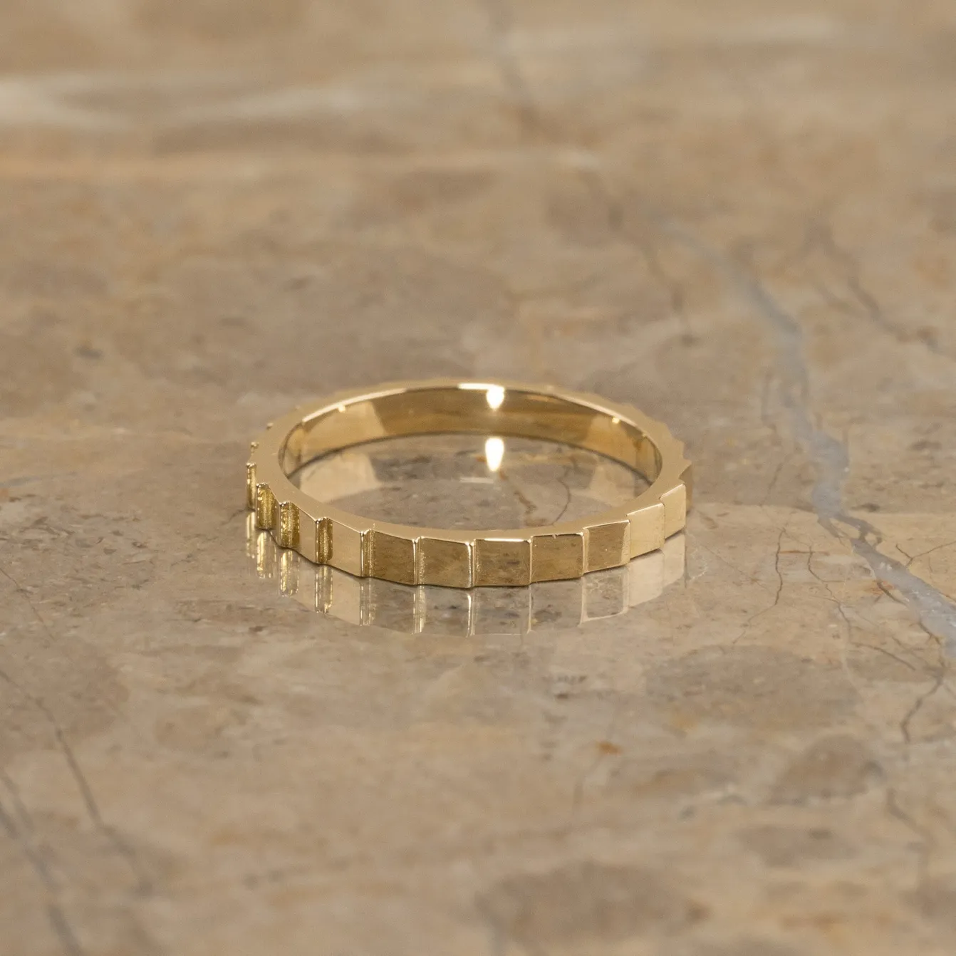 AXELLE SOLID GOLD RING