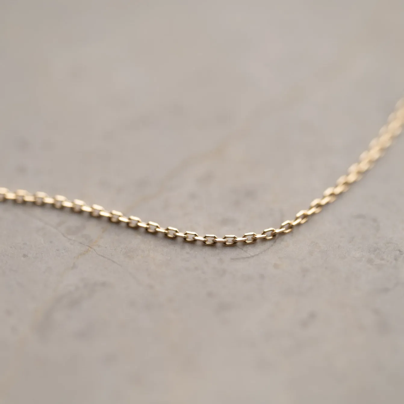 BASIC LINK SOLID GOLD CHAIN
