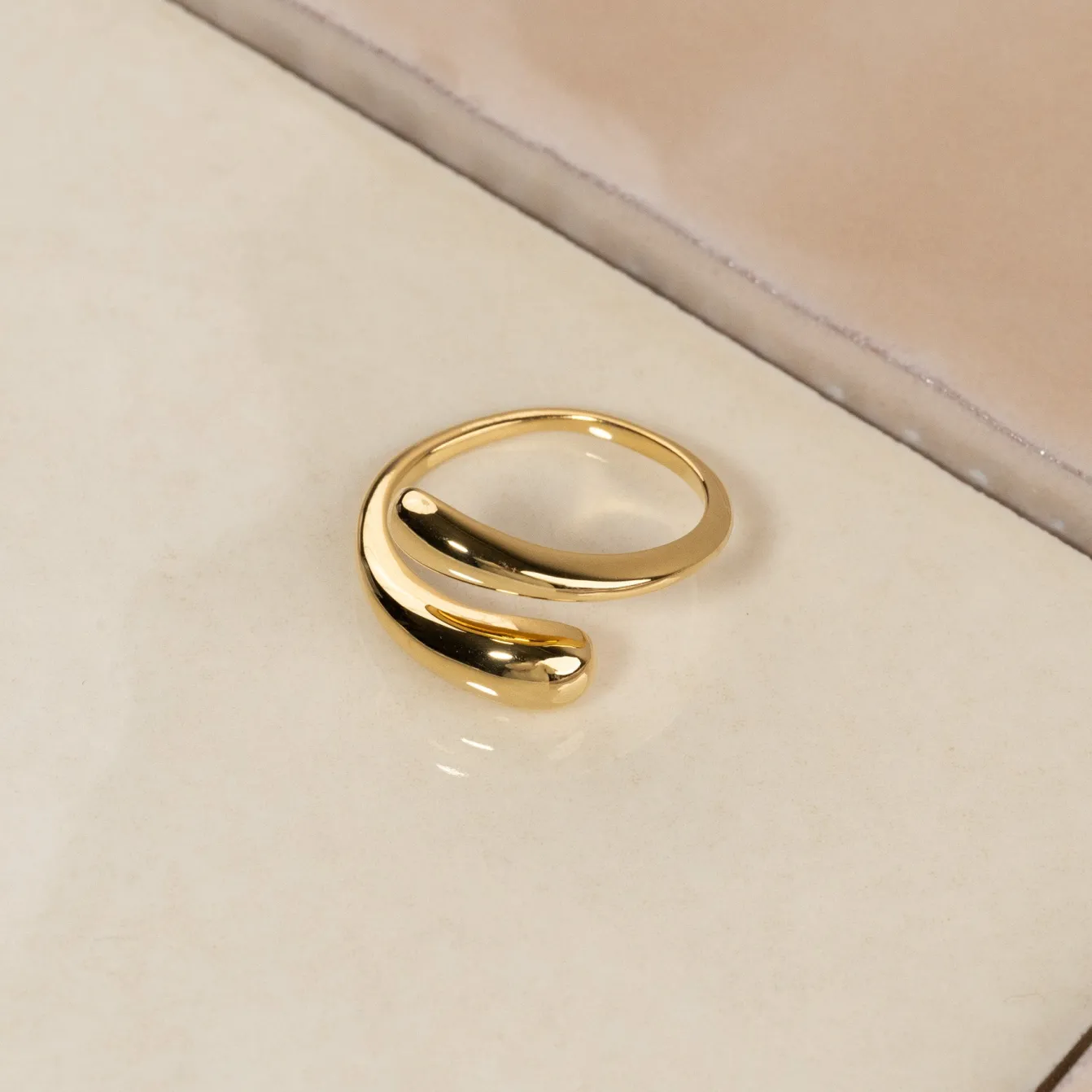 BEA GOLDEN RING