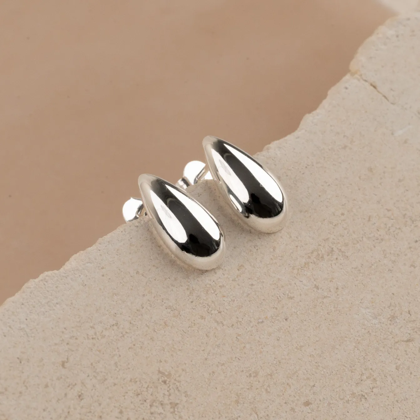 BEA SILVER STUD EARRING