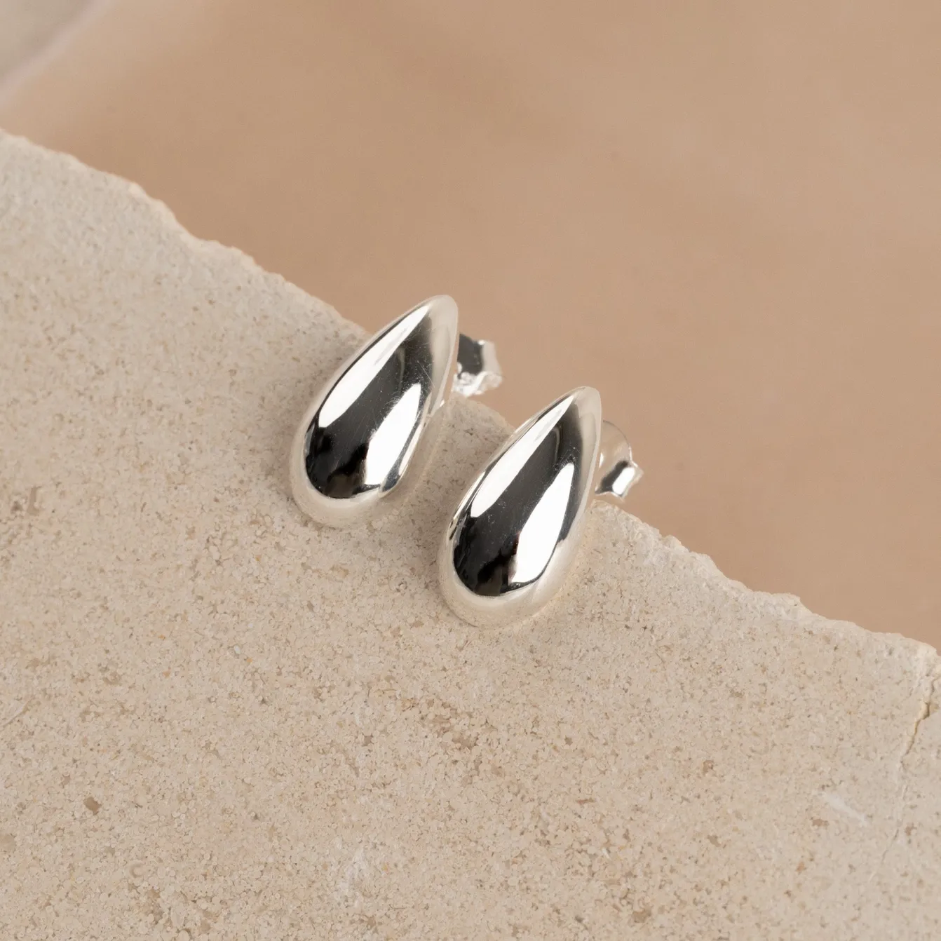 BEA SILVER STUD EARRING