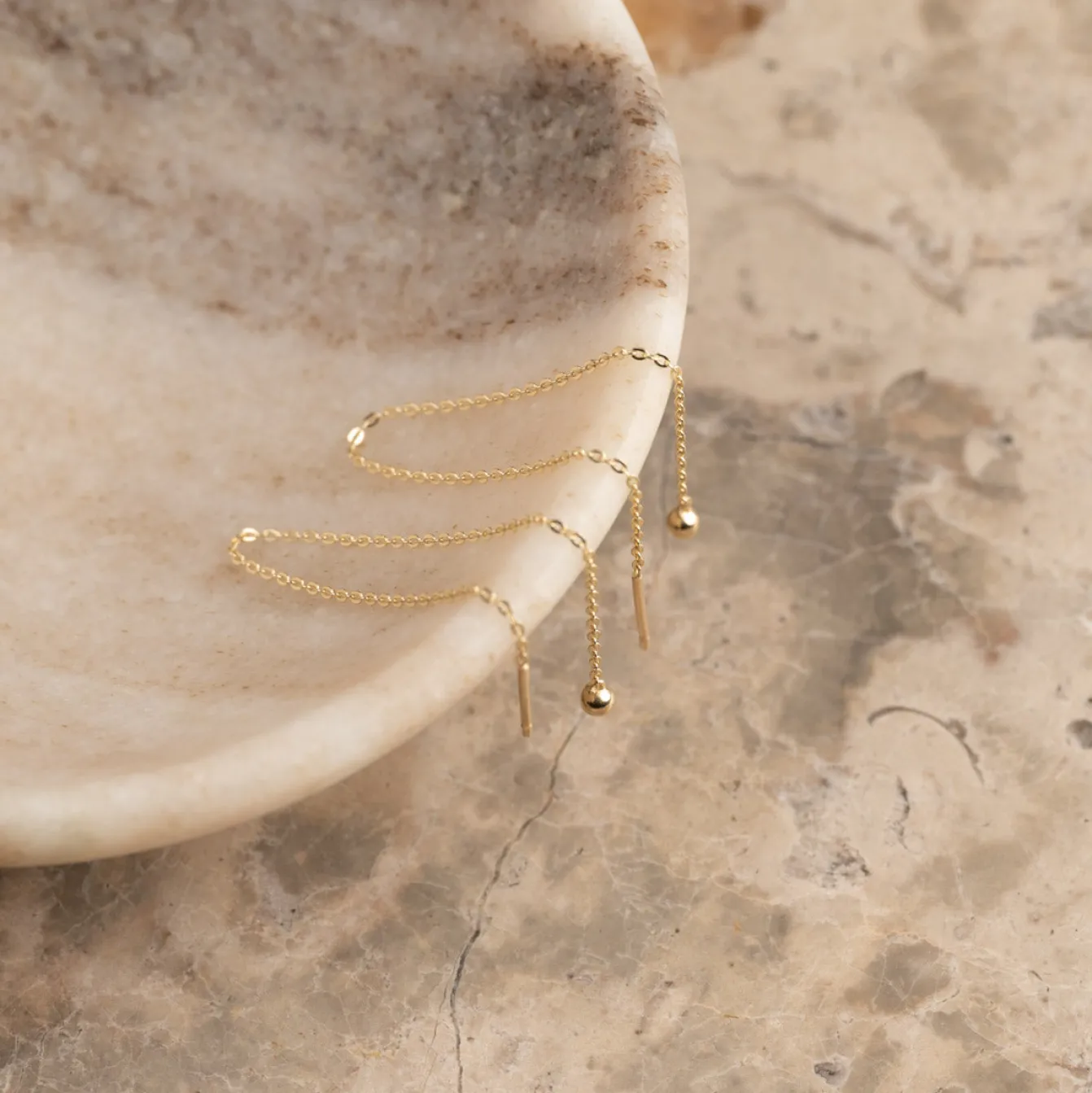 BEATRICE SOLID GOLD DROP EARRING