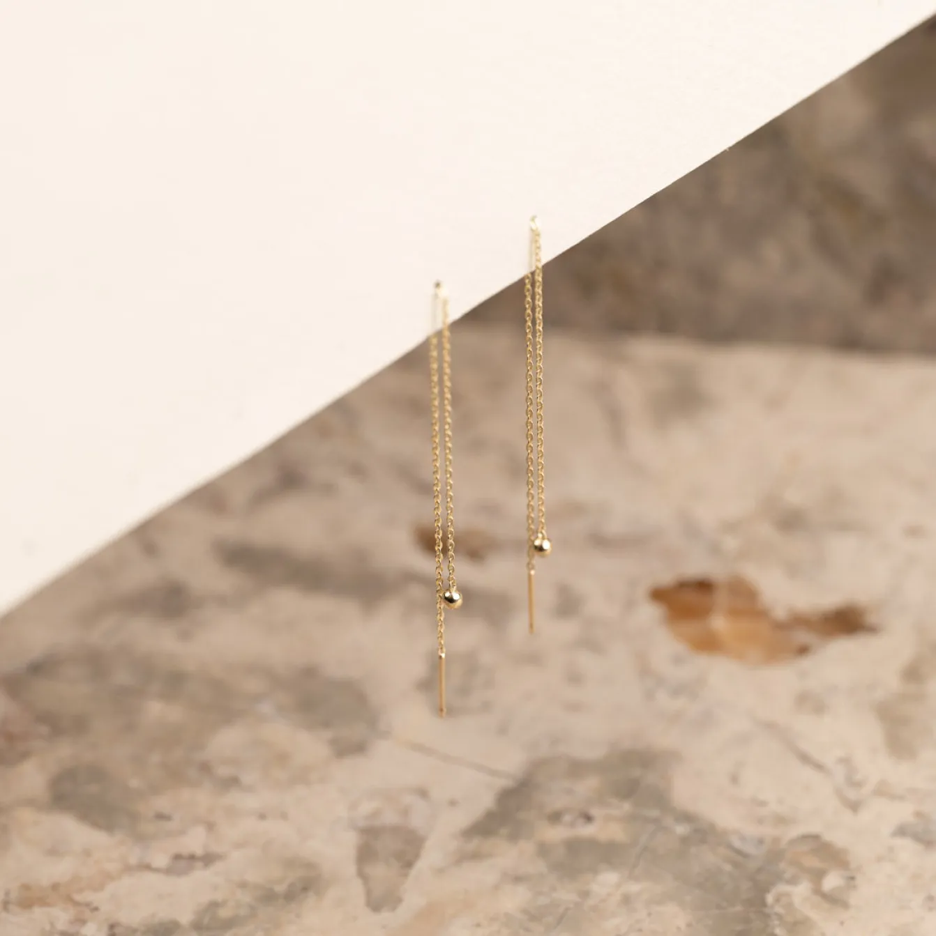 BEATRICE SOLID GOLD DROP EARRING