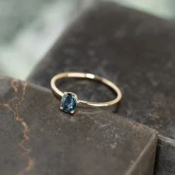 BELLA SAPPHIRE SOLID GOLD RING