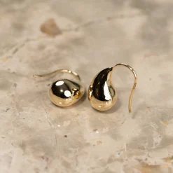 BERENICE SOLID GOLD HOOK EARRING