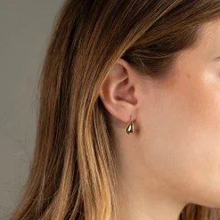 BERENICE SOLID GOLD HOOK EARRING