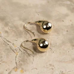 BERENICE SOLID GOLD HOOK EARRING