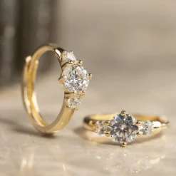 CASSIE CRYSTAL SOLID GOLD EARRING