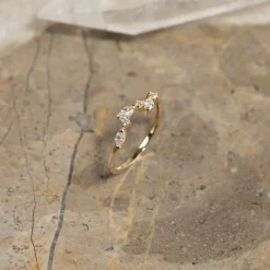 CATALINA CRYSTAL SOLID GOLD RING