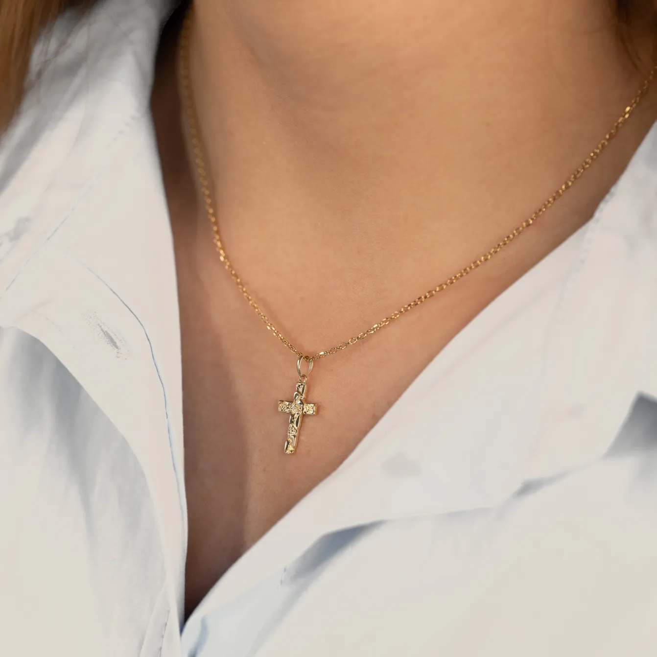 CELESTE SOLID GOLD PENDANT