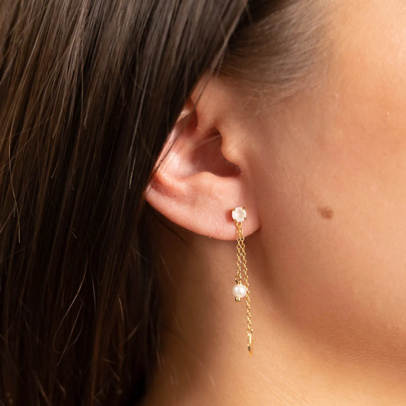 CHLOE MOONSTONE PEARL GOLDEN EARRING - Sisi Copenhagen