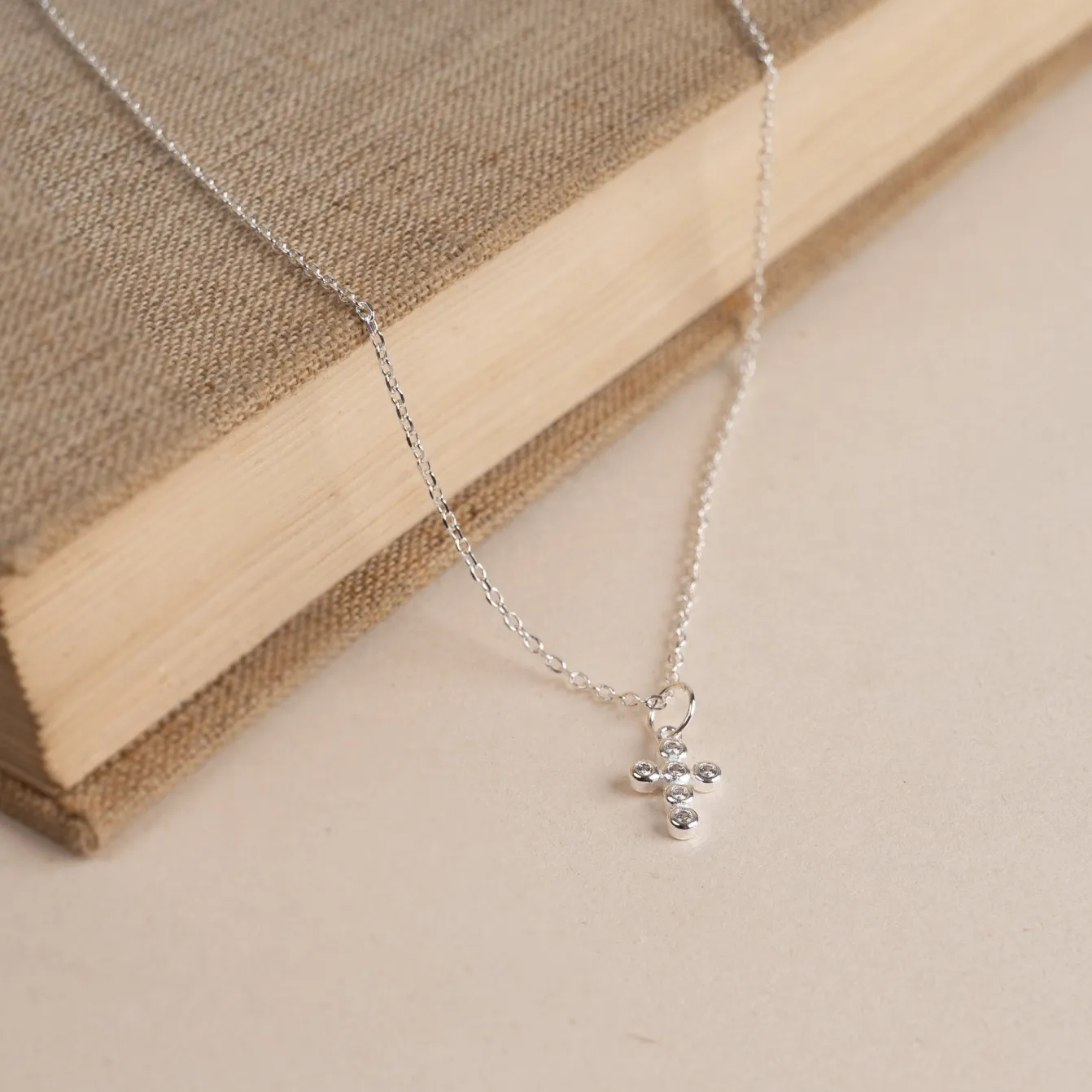 CHRISTA CRYSTAL SILVER PENDANT - Sisi Copenhagen