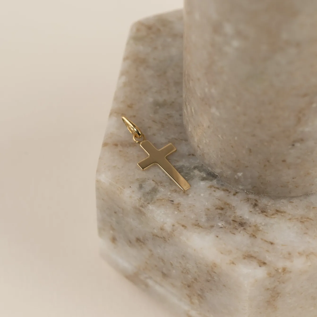 CHRISTINE SOLID GOLD PENDANT