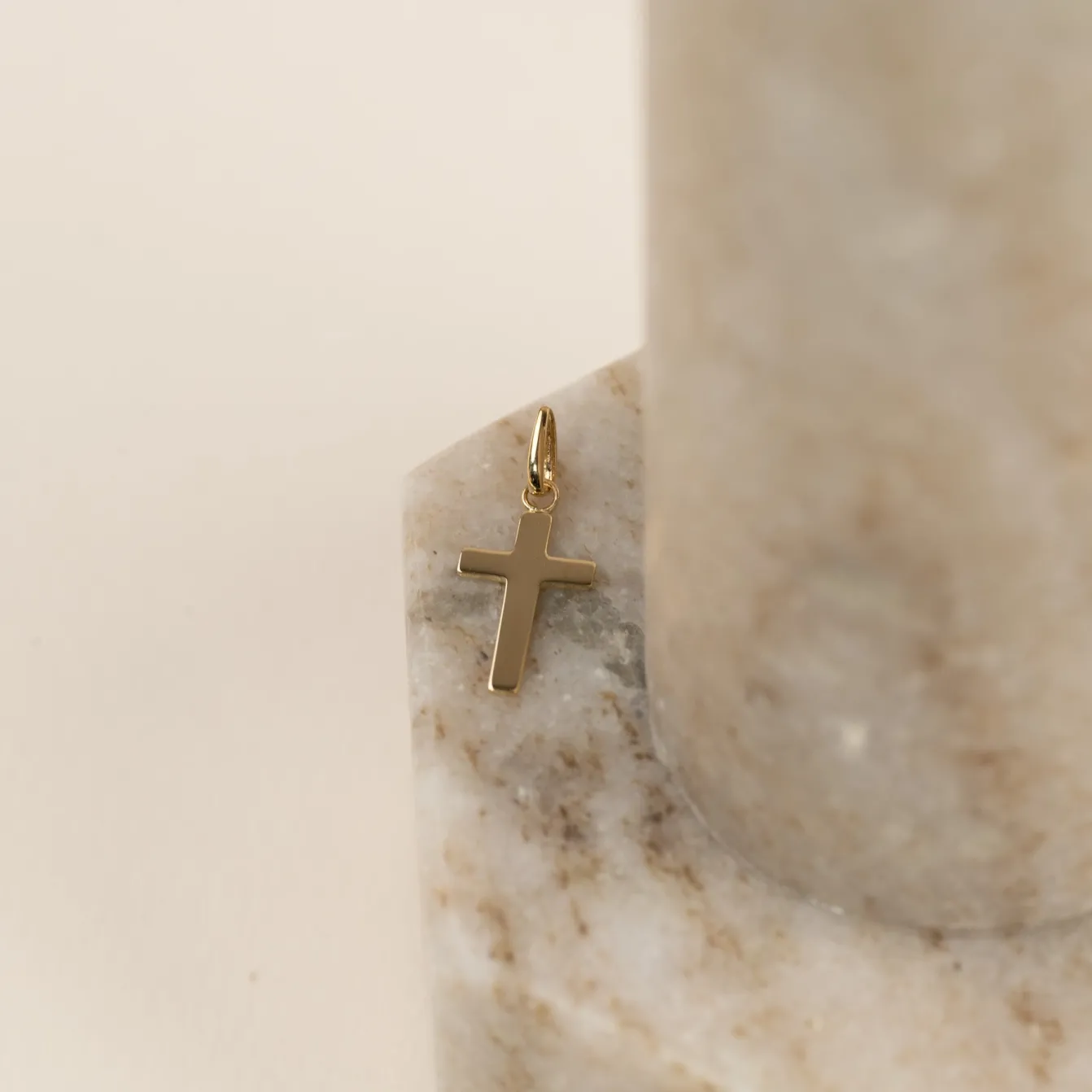 CHRISTINE SOLID GOLD PENDANT
