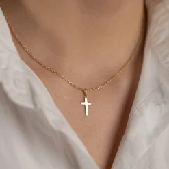 CHRISTINE SOLID GOLD PENDANT