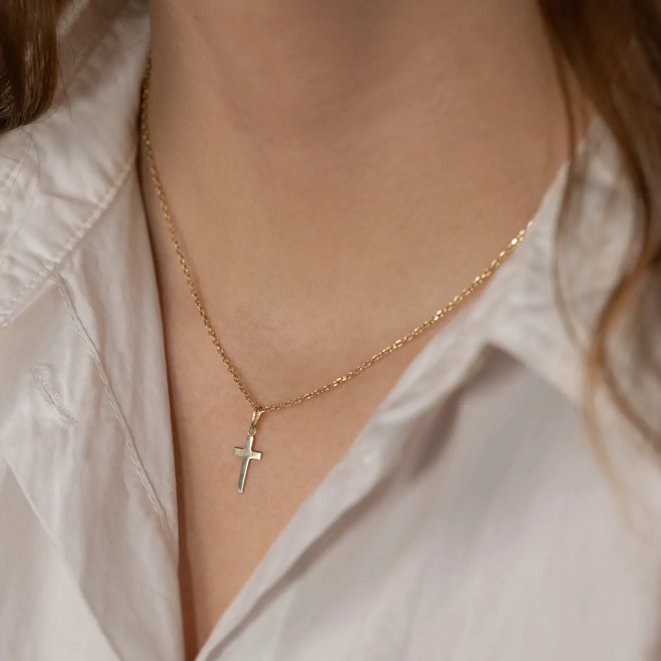 CHRISTINE SOLID GOLD PENDANT