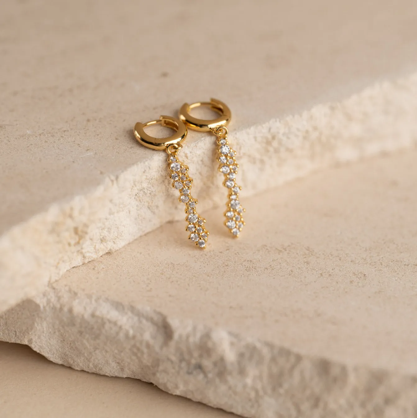Clair Crystal Guld Hænge Ørering - Sisi Copenhagen