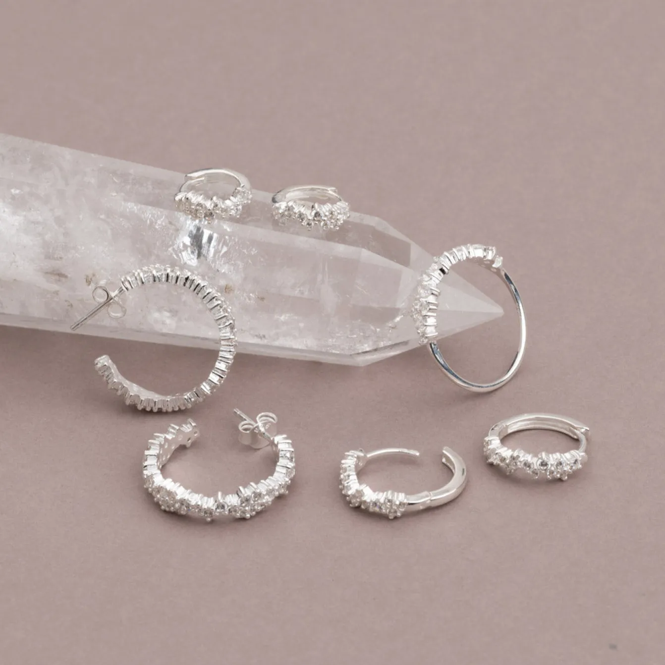 CLAIR CRYSTAL SILVER RING