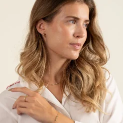 Clair Rainbow Guld Lille Huggie Ørering - Sisi Copenhagen