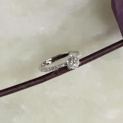 CLASSIC ALLIANCE 6-PRONG DIAMOND RING - 0.9ct - WG