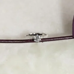 CLASSIC ALLIANCE 6-PRONG DIAMOND RING - 0.9ct - WG