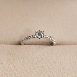 CLASSIC ALLIANCE 6-PRONG DIAMOND RING - 0.7ct - WG