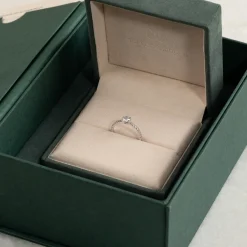 CLASSIC ALLIANCE 6-PRONG DIAMOND RING - 0.7ct - WG