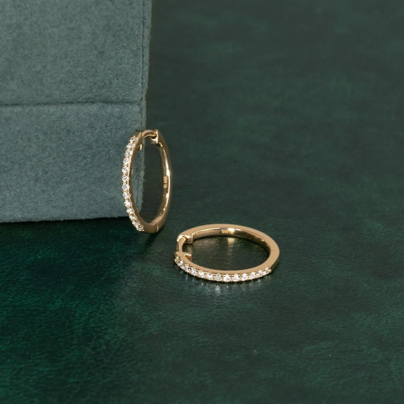 CLASSIC DIAMOND CREOL EARRING - 0.2ct - YG