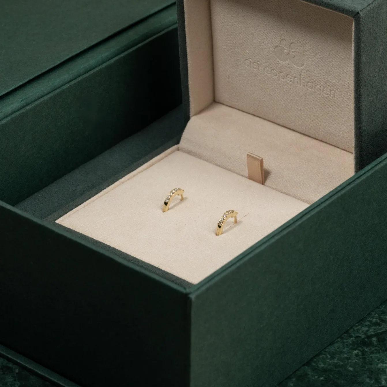 CLASSIC DIAMOND CREOL EARRING - 0.11ct - YG