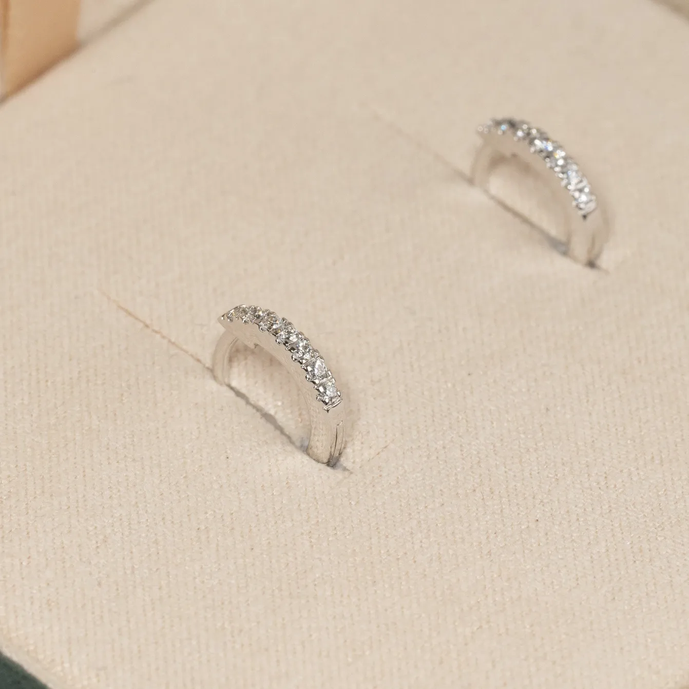 CLASSIC DIAMOND CREOL EARRING - 0.11ct - WG