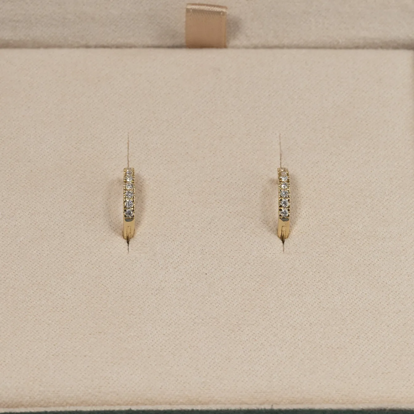 CLASSIC DIAMOND CREOL EARRING - 0.11ct - YG