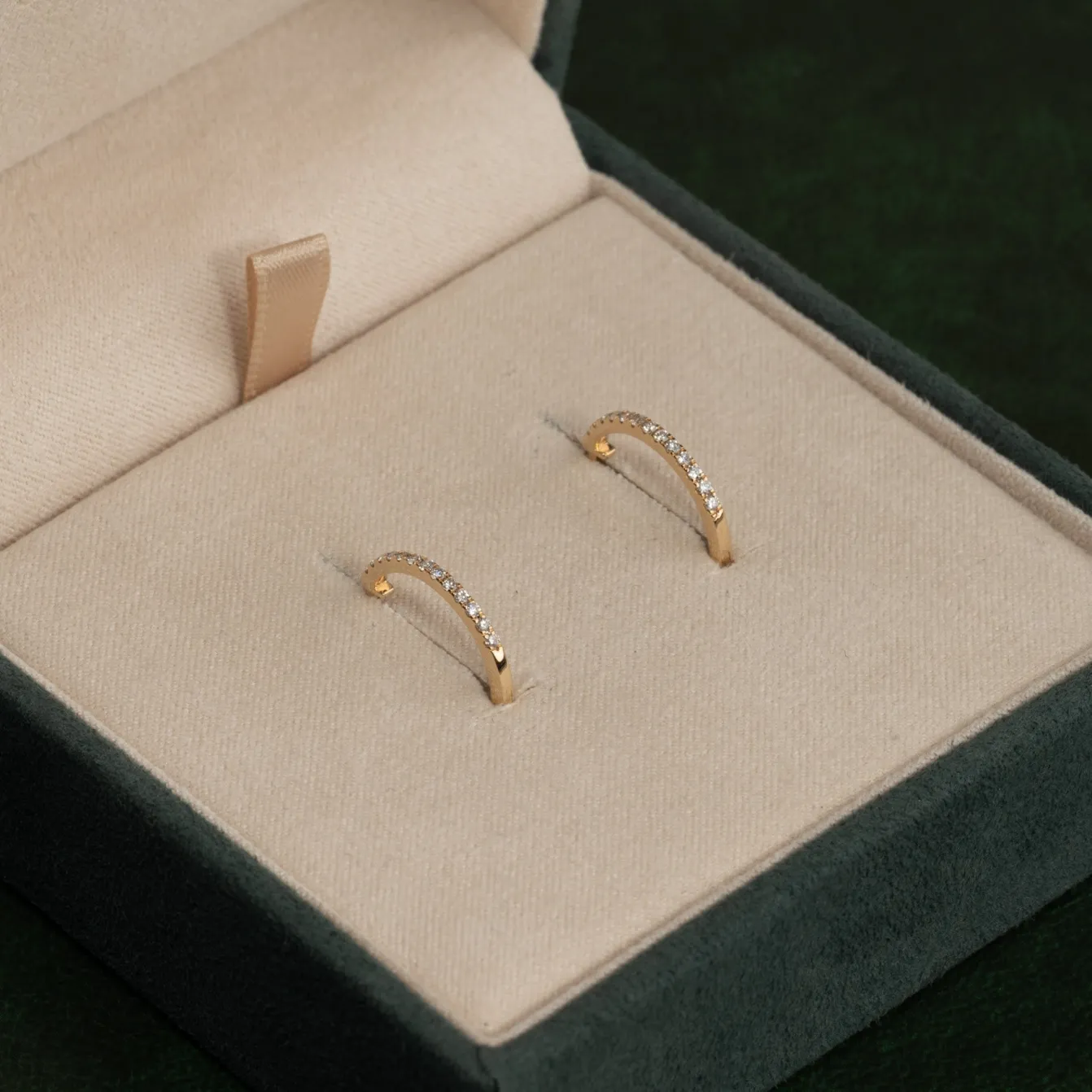 CLASSIC DIAMOND CREOL EARRING - 0.2ct - YG