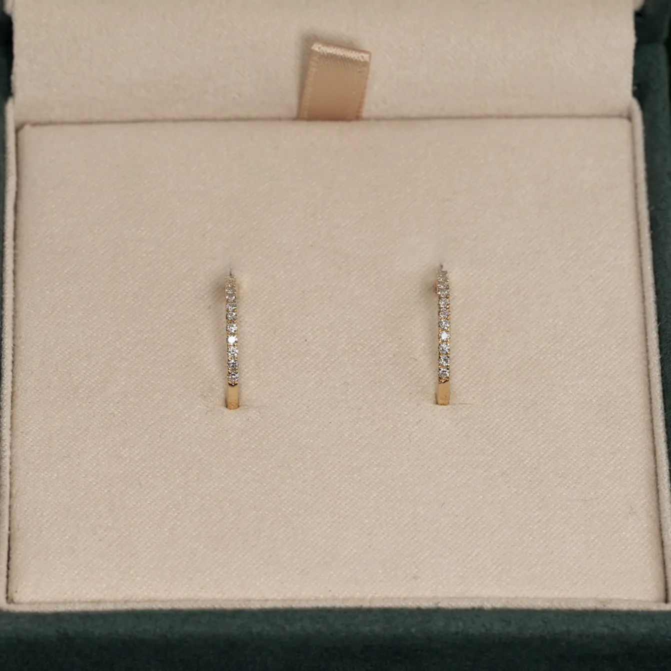 CLASSIC DIAMOND CREOL EARRING - 0.2ct - YG