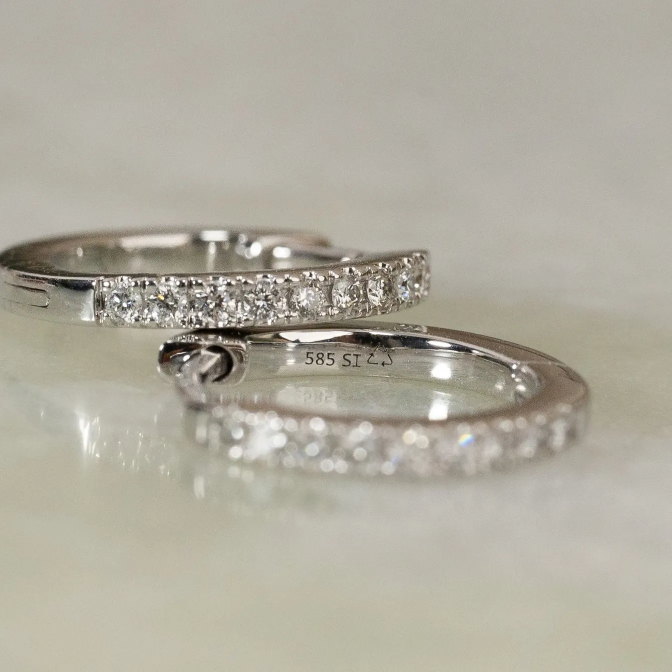 CLASSIC DIAMOND CREOL EARRING - 0.15ct - WG