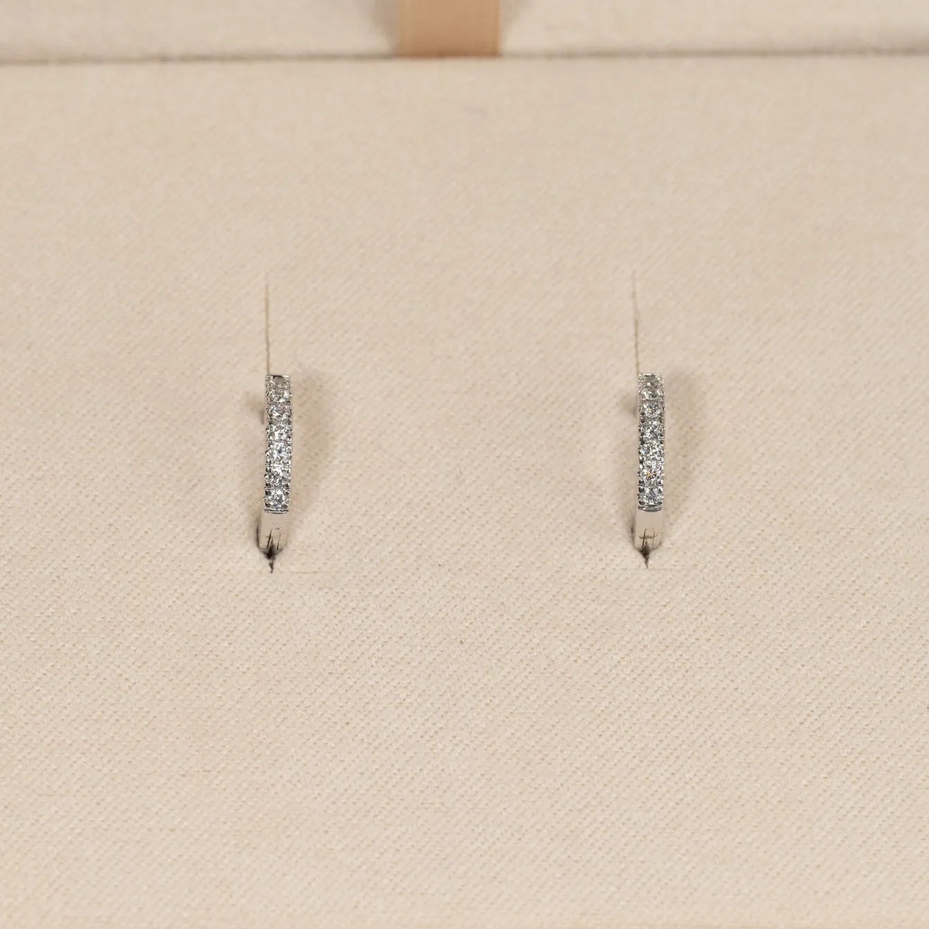 CLASSIC DIAMOND CREOL EARRING - 0.11ct - WG