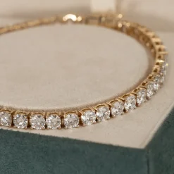 CLASSIC DIAMOND TENNIS BRACELET - 9.5ct - YG